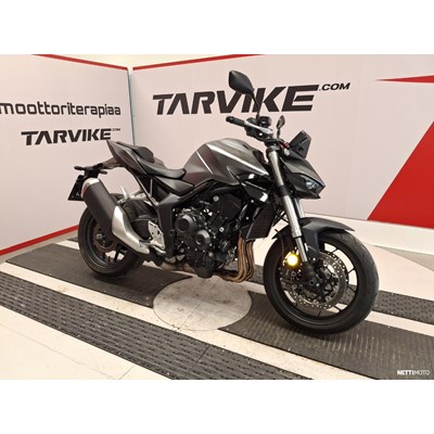 2025 Honda CB1000 Hornet Moottoripyörä, esittelymalli
