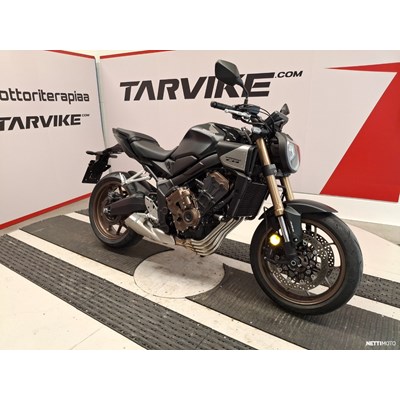 2025 Honda CB650R ABS E-CLUTCH Moottoripyörä, esittelymalli