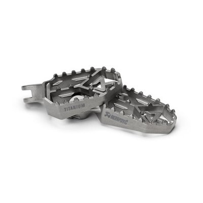 Akrapovic Adventure Footpeg Set (Titanium) Suzuki V-STROM 800/800DE/1050 2020-20