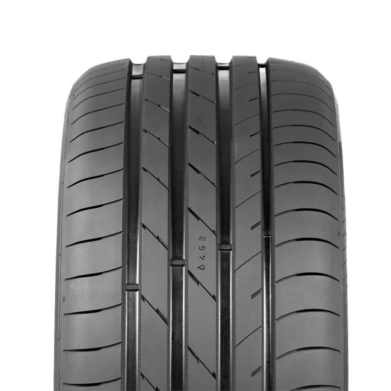 Nokian Renkaat 245/45R19 Hakka Black 3 102 Y XL