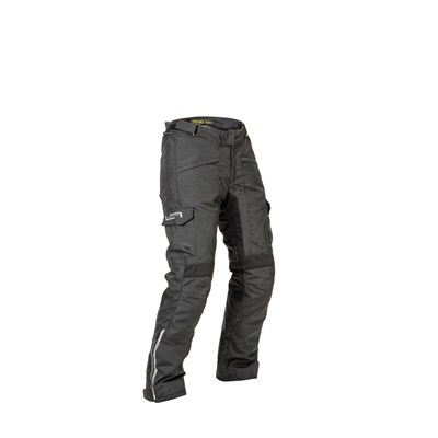 Lindstrands Tekstiilihousu Borgvik Pants Musta lyhyt ja leveä D112