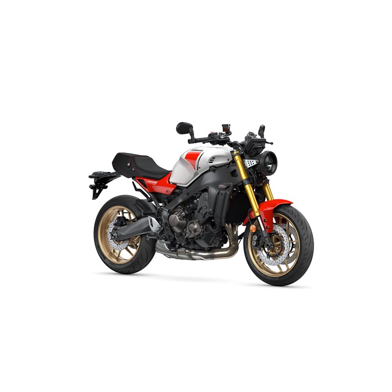 2025 Yamaha XSR900 White Moottoripyörä