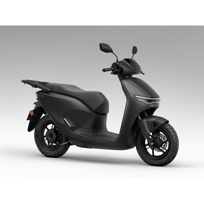 2026 EVP4S 4,2KW NH436 MAT GUNPOWDER BLACK MET