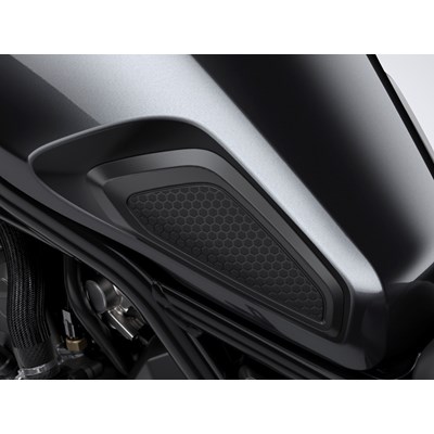 Honda Rebel 1100 Tankin suojus, sivu