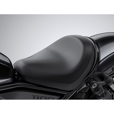 Honda Rebel 1100 istuin, +25mm pehmustus