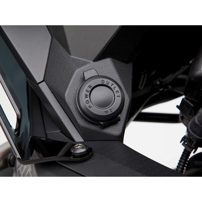 Honda, Africa Twin 12V Ulosottopistoke
